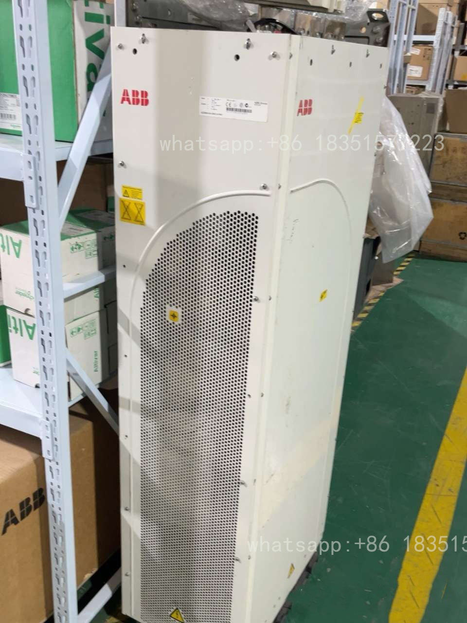1 PC (Used) ACS800-04-0260-3+P901 200KW Inverter Surplus Engineering Good Performance