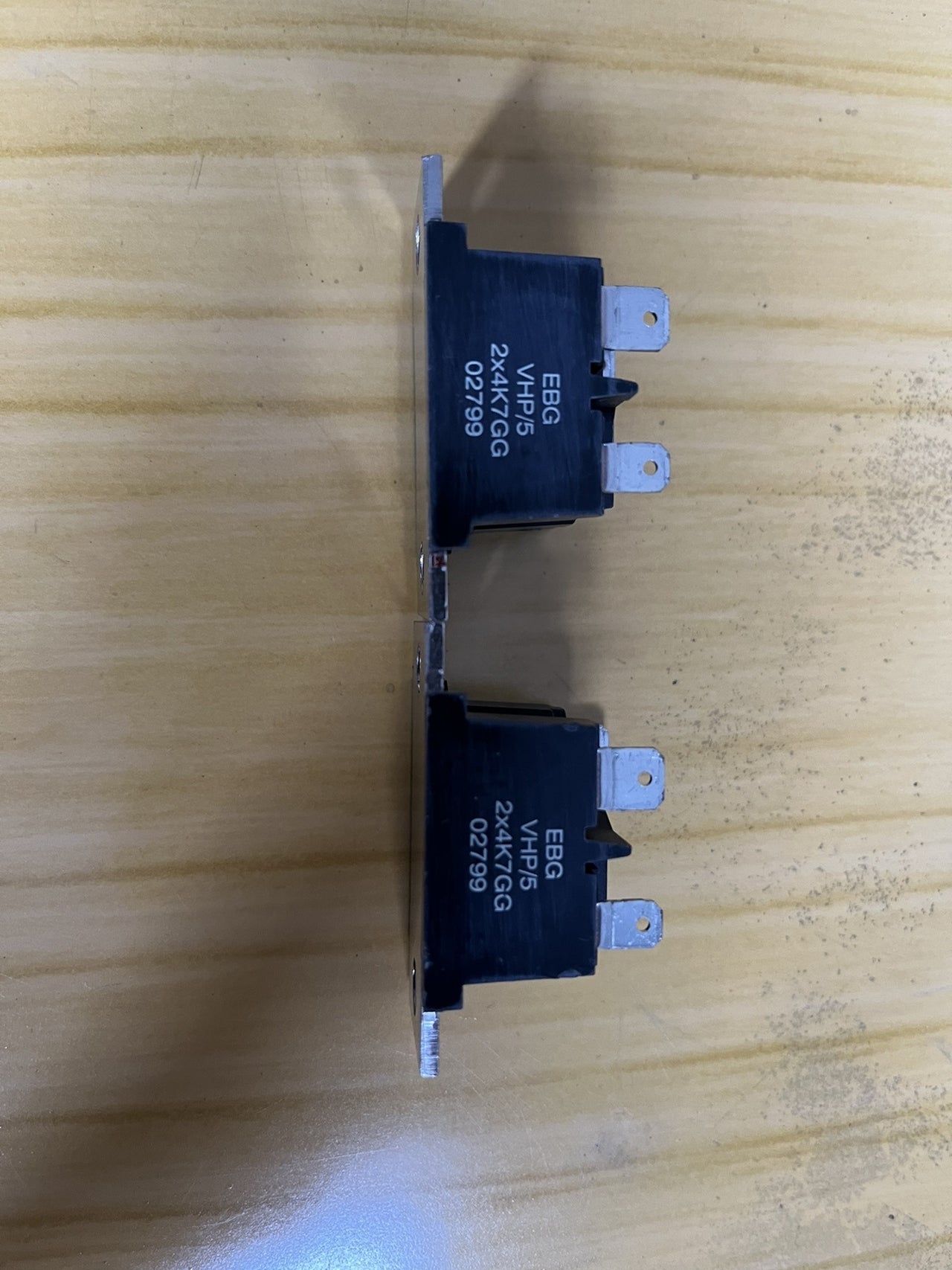 EBG Resistor Series: VHP/3 2K7G, VHP180/5 2X6KG, VHP/5 2X4K7GG, 2X3K9/PF, 2X6K8/PF, please consult the specific model before purchase