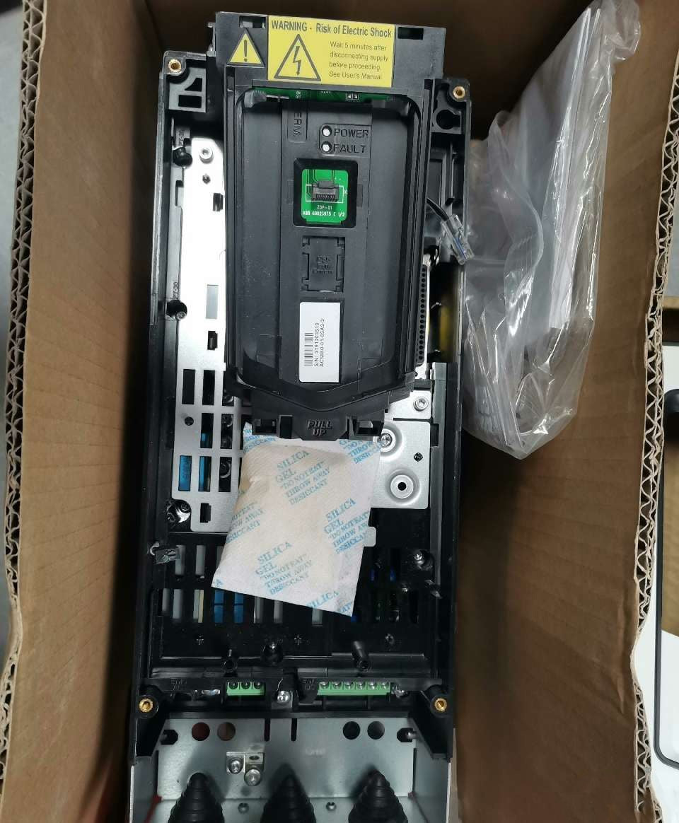 1PC Inverter ACS880-01-03A3-3