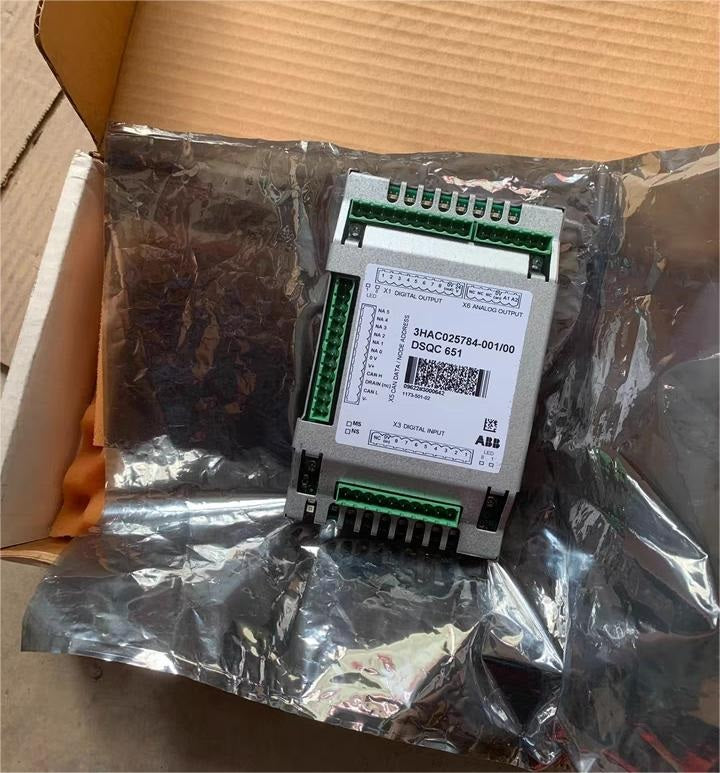 ROBOTICS DSQC651 3HAC025784-001/00 IRC5 Control Cabinet I/O Mod NEW