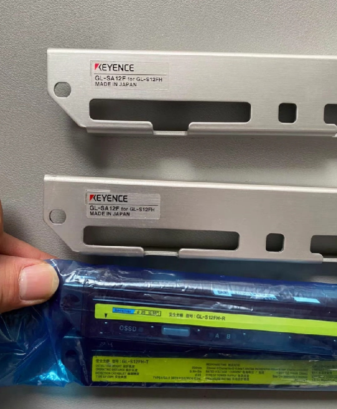GL-SA12F(Used) Tested for good functionality with a 90-day warranty