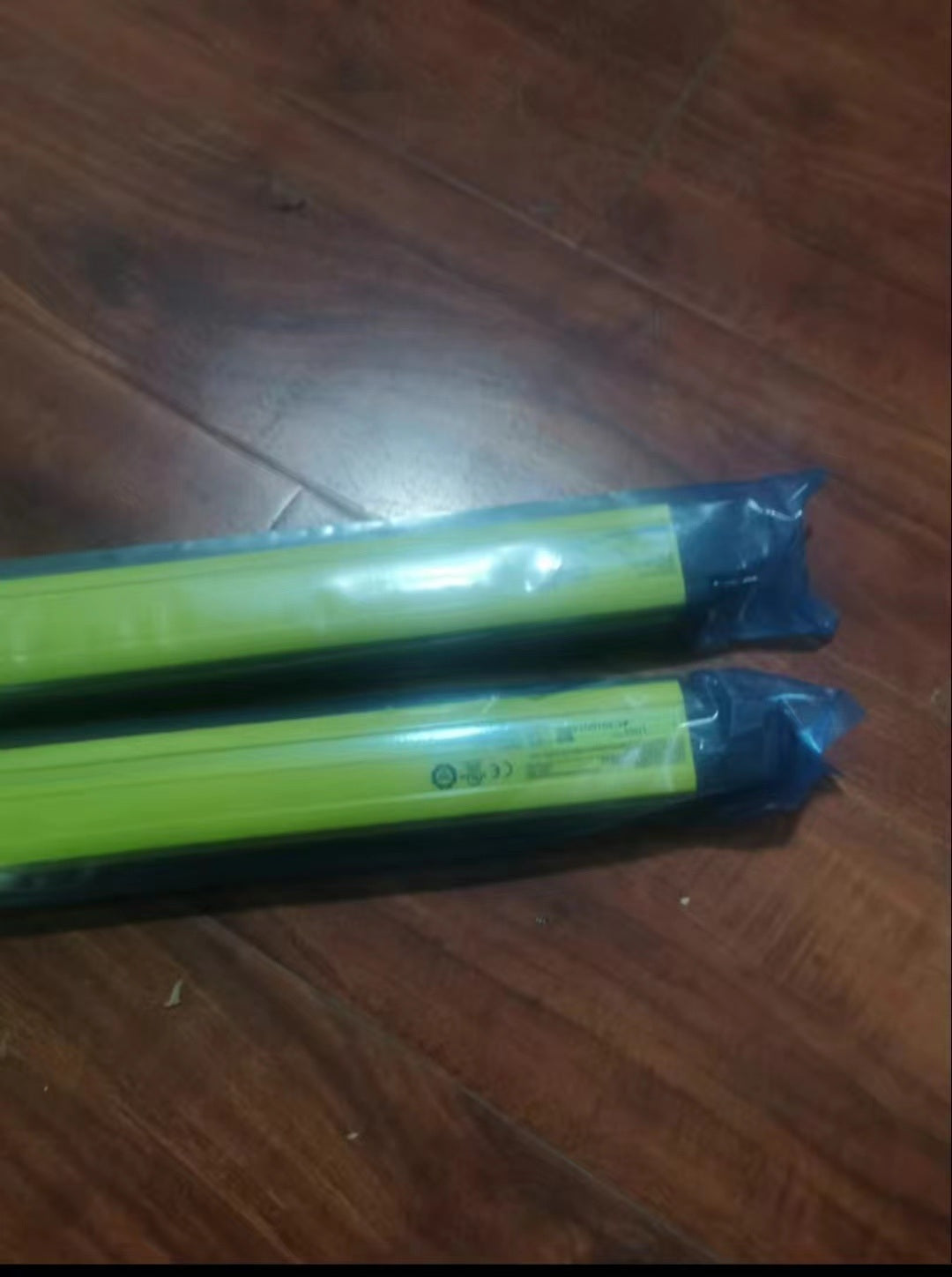 GL-R111F(Used) Tested for good functionality with a 90-day warranty