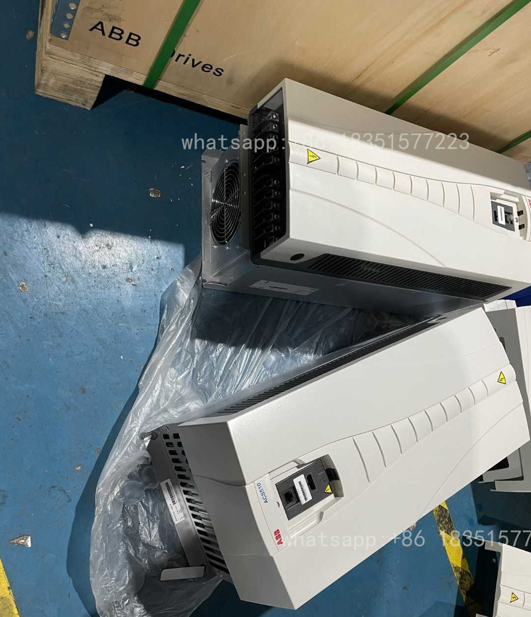 1PC ACS510-01-125A-4 55KW Inverter New in Box