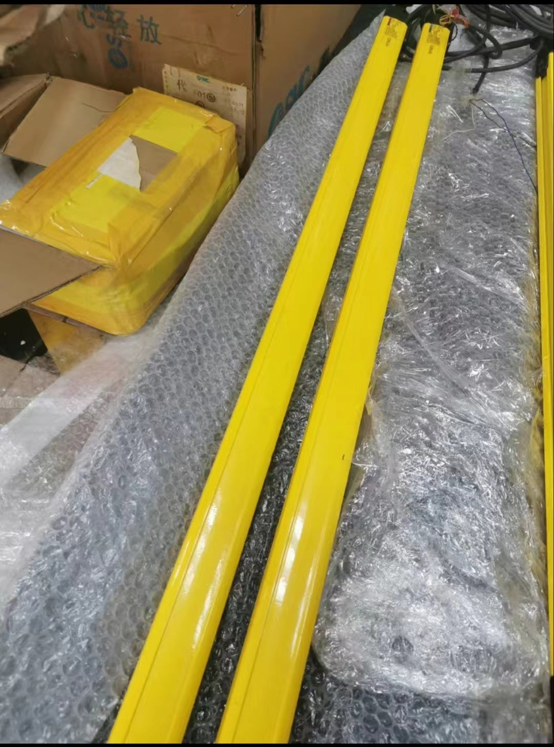 GL-R103F(Used) Tested for good functionality with a 90-day warranty