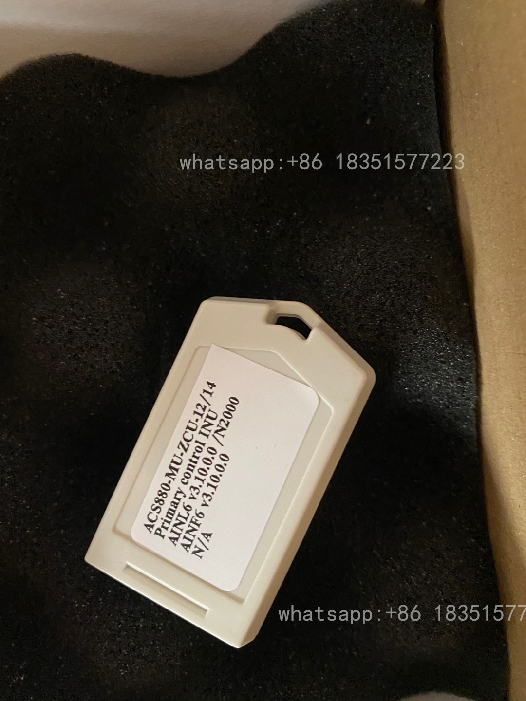 New In Box ACS880-MU-ZCU-12/14 ZMU-02 Inverter Memory Card